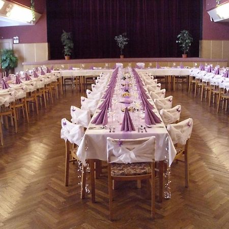 Hotel Morava Jevíčko المظهر الخارجي الصورة