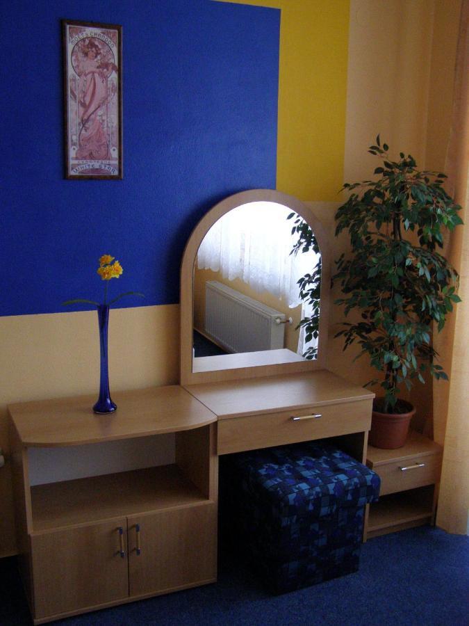 Hotel Morava Jevíčko الغرفة الصورة