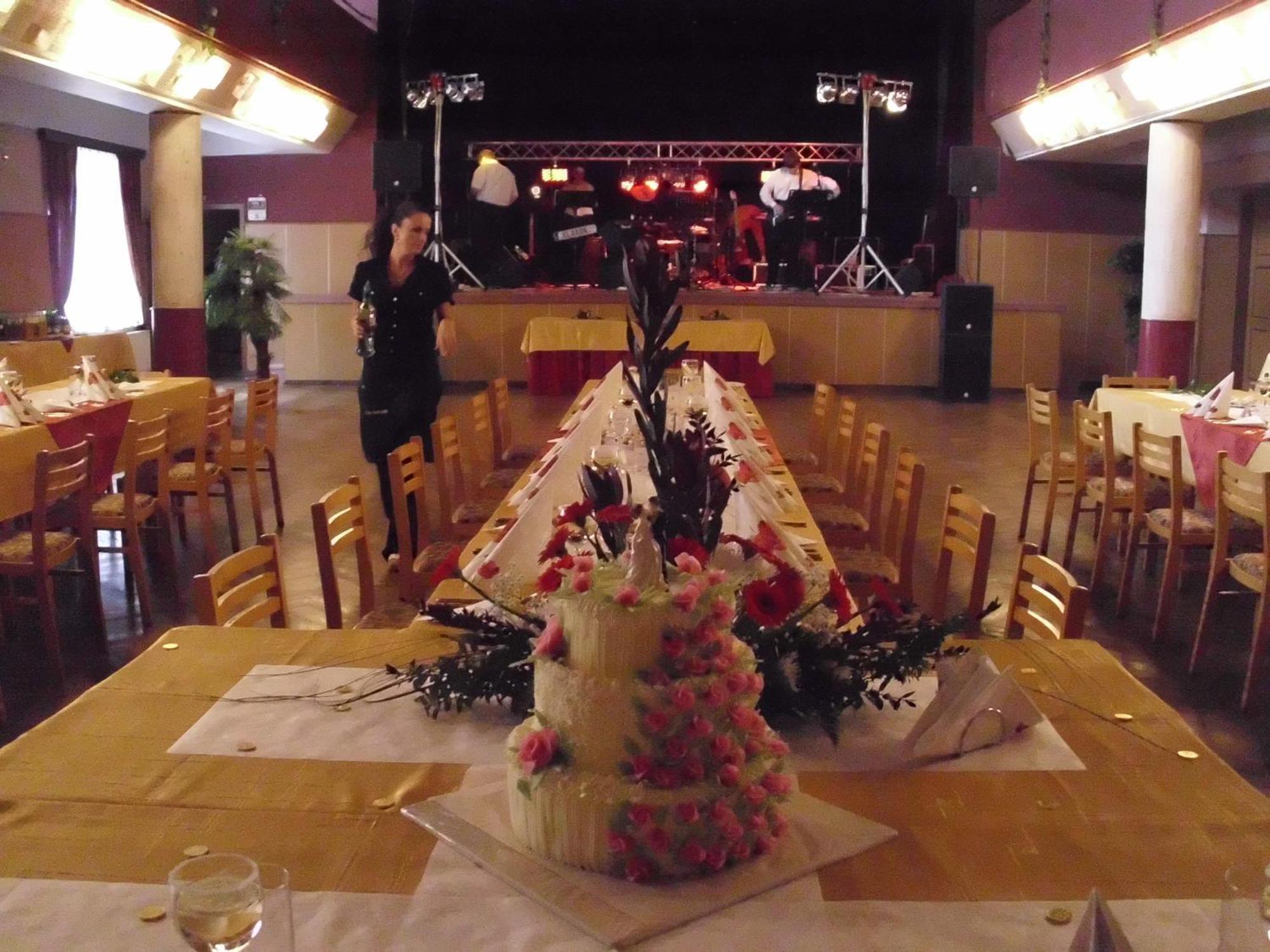 Hotel Morava Jevíčko المظهر الخارجي الصورة